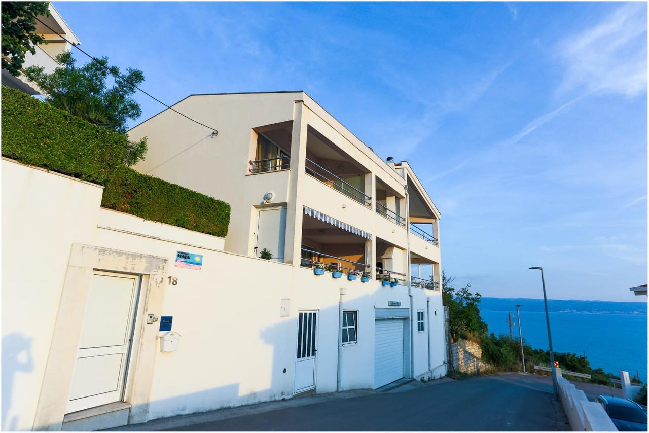 Apartments Maja Podstrana Exterior photo